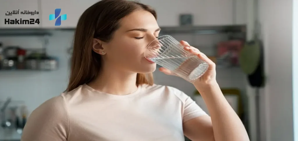 تاثیر خوردن اب کافی در کاهش تیرگی زیر چشم